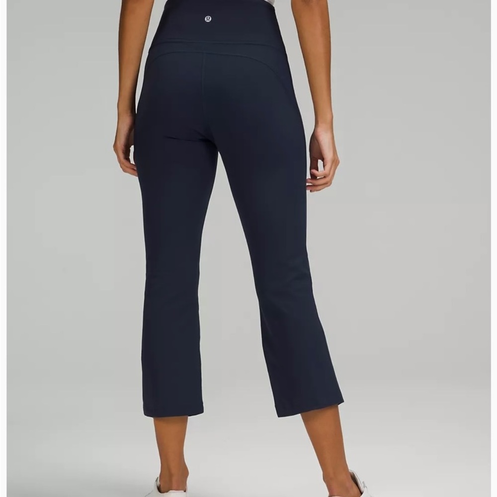 New lululemon Groove Super-High-Rise Crop 23" Nulu true navy